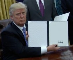 0125 / Trump Bill Signing 第 1 张参考图