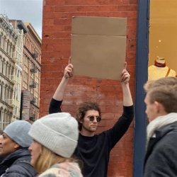 0221 / Man Holding Cardboard Sign 第 1 张参考图