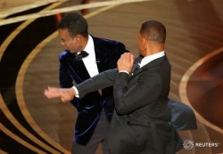 0709 / Will Smith punching Chris Rock 第 1 张参考图