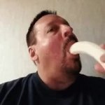 0730 / Man sucking suck banana 第 1 张参考图